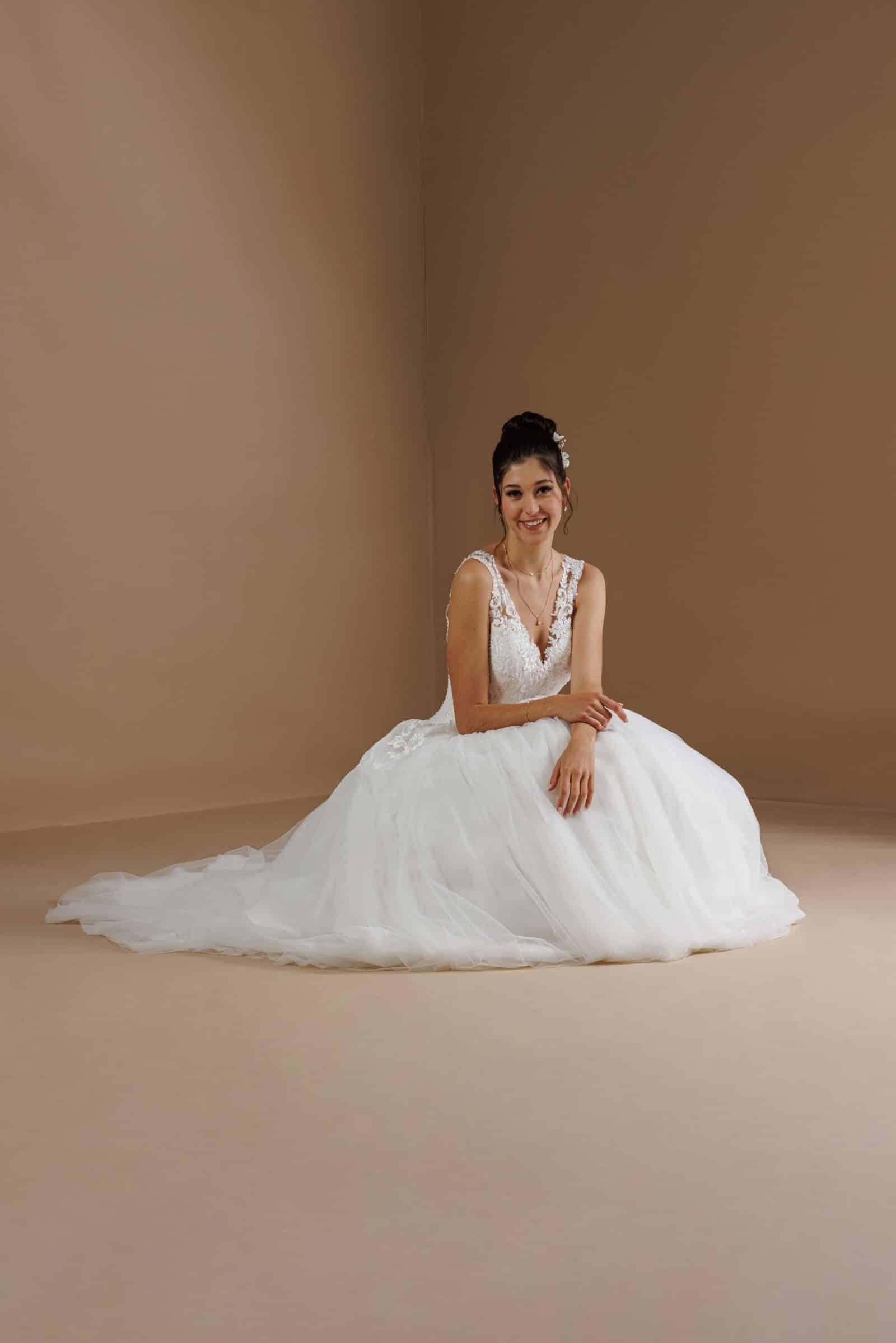Eglantine Mariages C?�r?�monies : la robe id?�ale pour vous