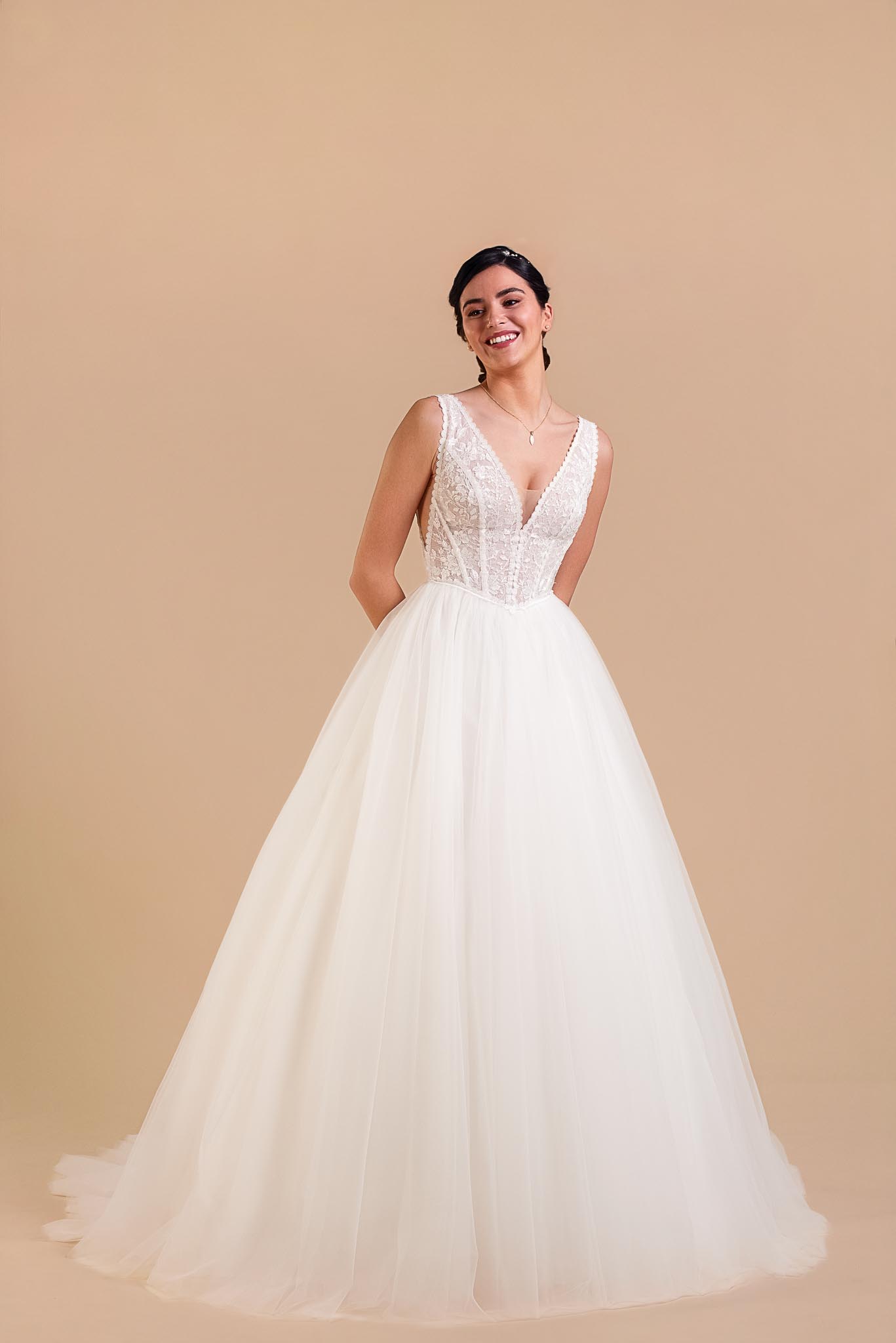 INTIME-8004 Robe de mariée Intime Eglantine collection 2027