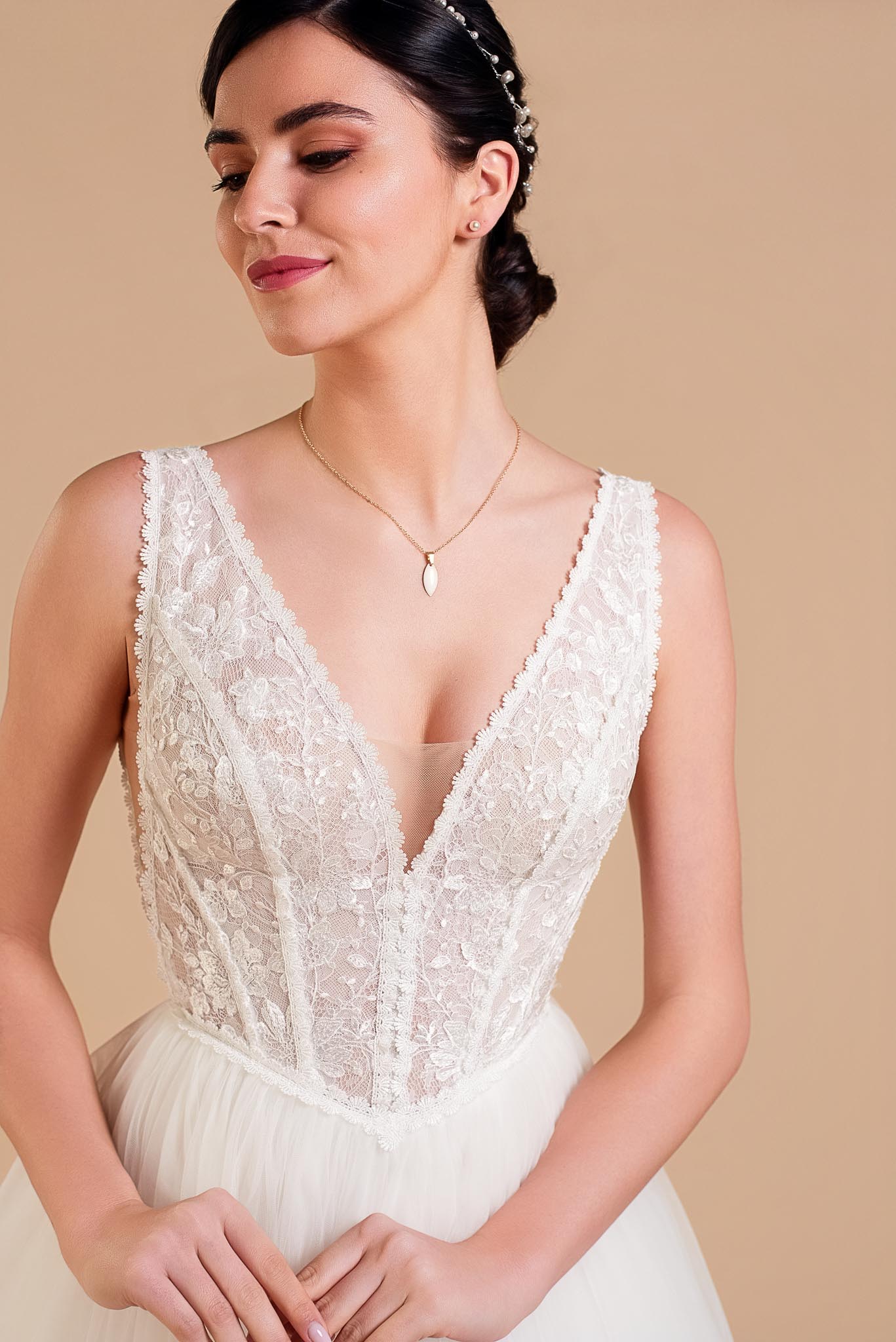 INTIME-8007 Robe de mariée Intime Eglantine collection 2027