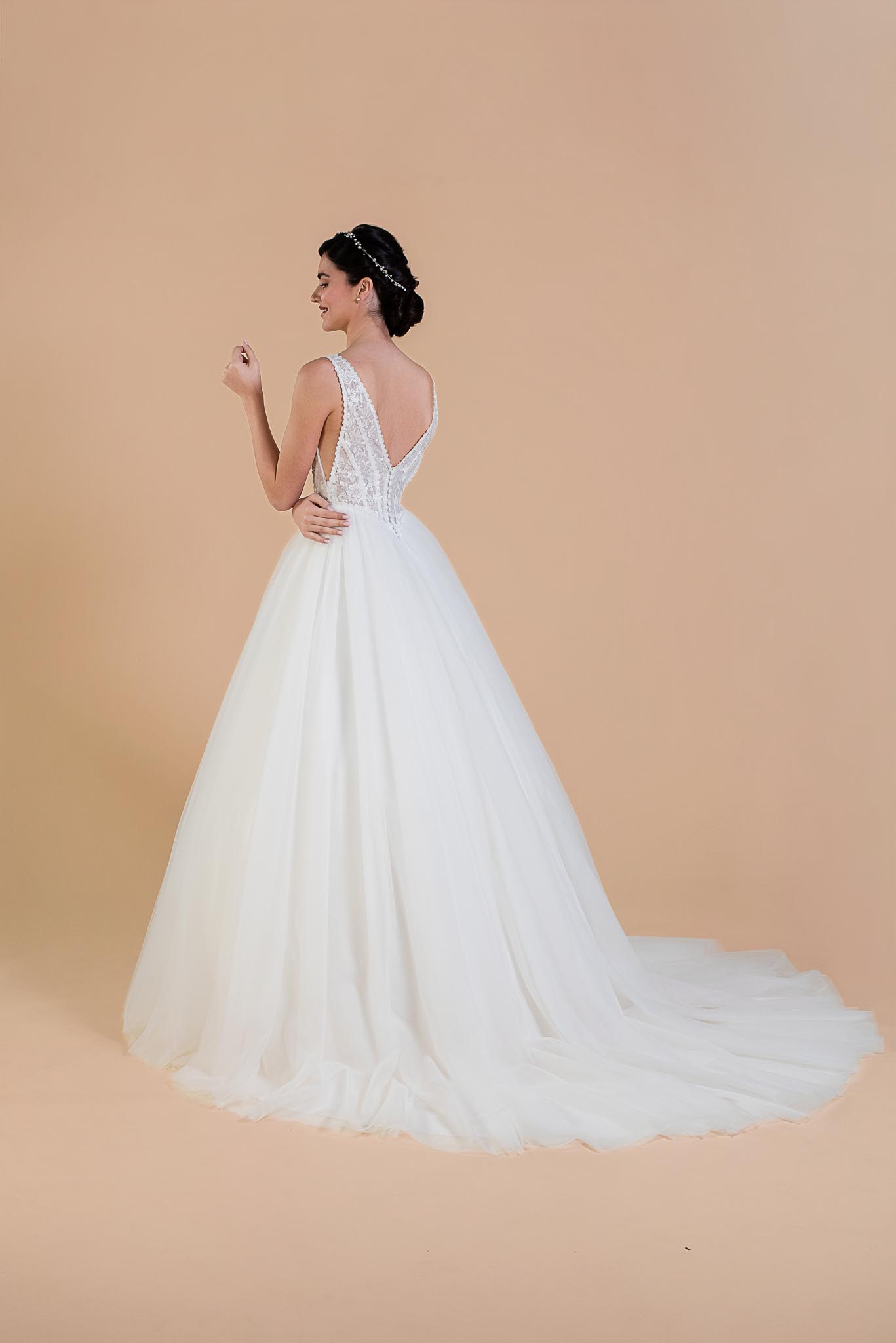 INTIME-8018 Robe de mariée Intime Eglantine collection 2027