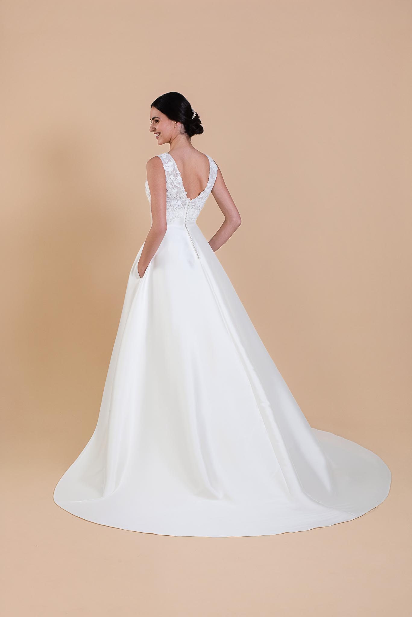 IRRESISTIBLE-5819-2_(2) Robe de mariée en mikado Irresistible collection Eglantine 2027
